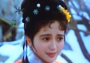 但如果再往下看，你又会否认你最初的判断，因为画风不对，这些照片仿佛多了几许年代感不是吗？