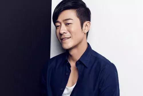 林雨申的妻子杨雨辰就是在中央戏剧学院导演系的高材生,如此一来,一