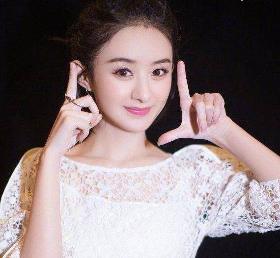 娱乐圈拥有巴掌小脸的女星们 王子文精致 允儿清纯 她最有气质