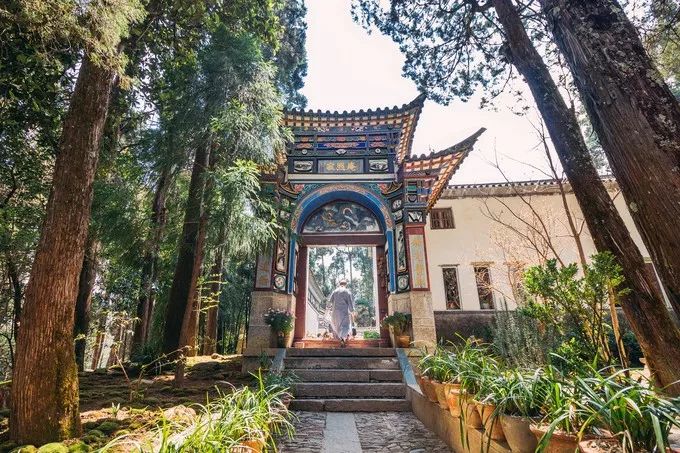 中国最美的尼姑庵 看一眼就想出家 韩红也慕名而来