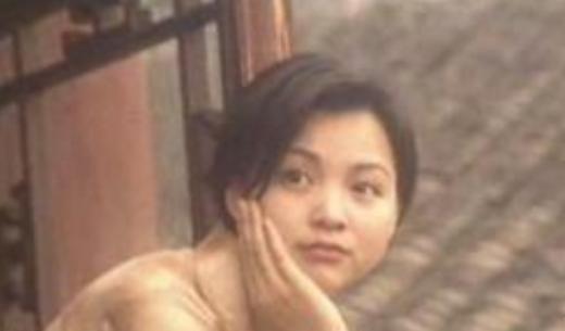 年轻时董卿是这个样子