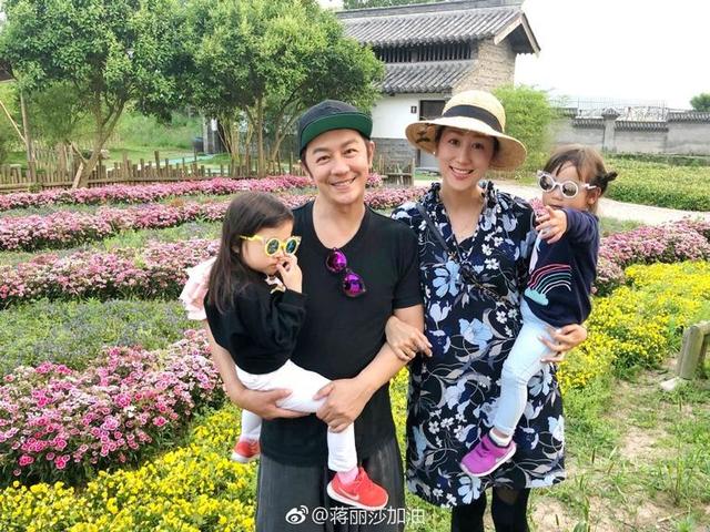 害怕老公出轨5年狂生4胎,未坐月子的她疾病不断