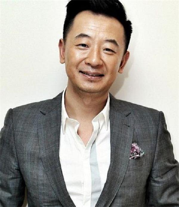 曾是黄海波的前女友胡歌都没把她捧红如今靠小鲜肉迅速出名