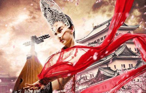 这绝对是王丽坤的黑历史吧，这奇特的眉形，整体都油腻的不行，简直辣眼睛。