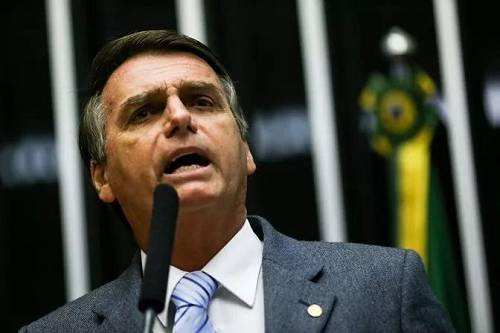 据英国《卫报》30日报道,新当选的巴西总统博索纳罗表示要放开枪支