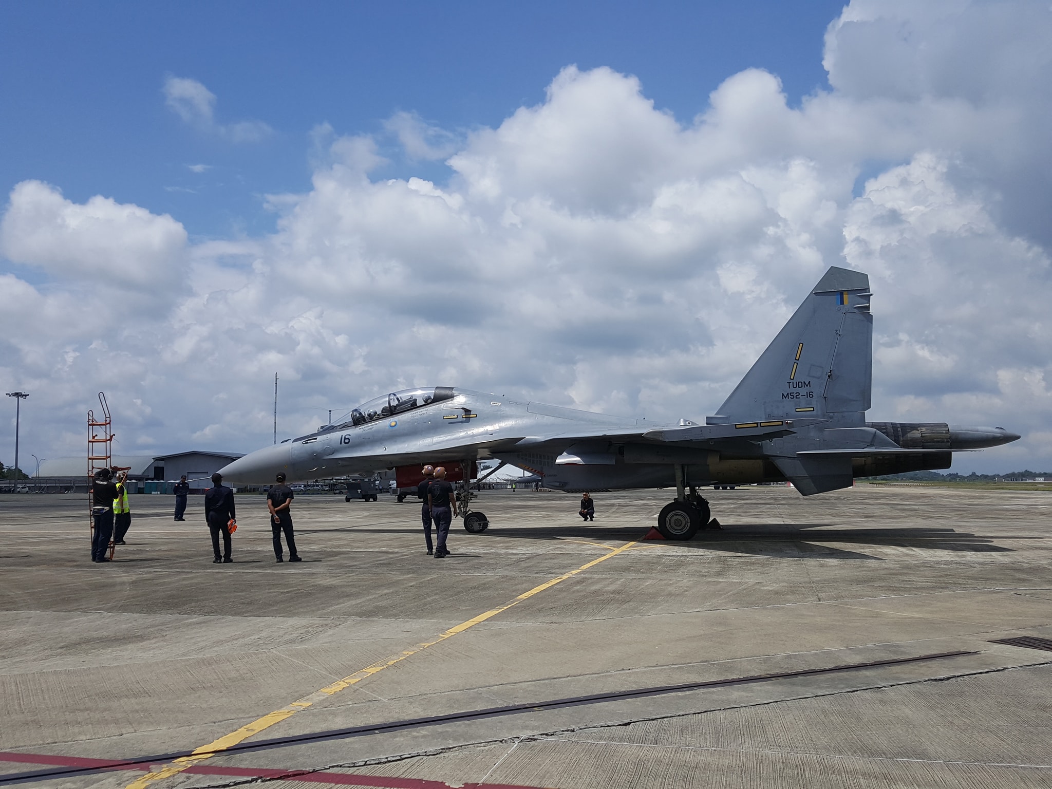 马来西亚空军举行盛大开放活动主力装备尽出