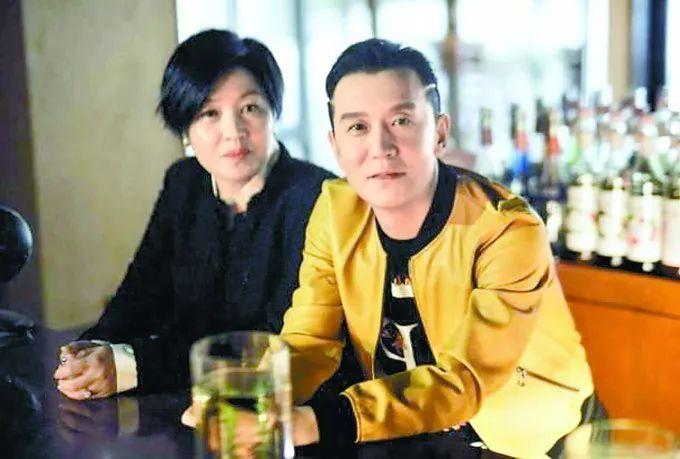 有人将自己的妻子比作玫瑰，是惊艳和热烈。有人将所爱之人比作百合，是对未来美好的憧憬。