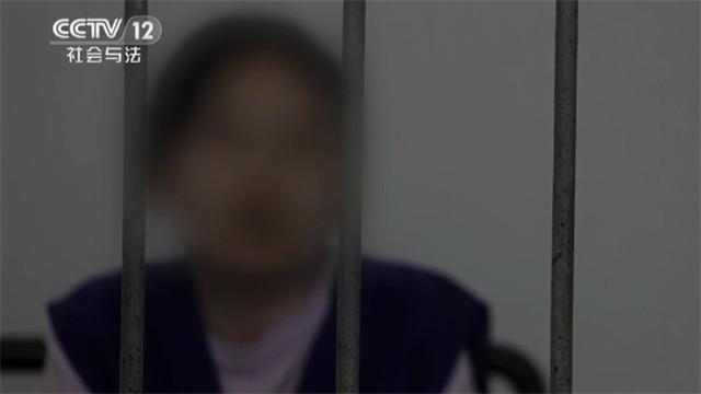 主播琪琪黄鳝