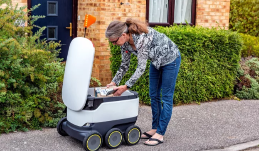 starship送餐机器人现可向客户交付包裹