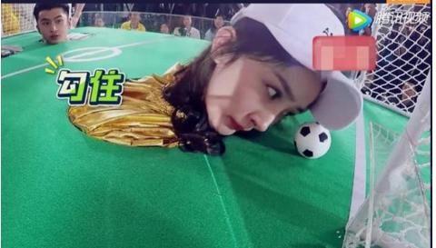 杨幂参加跑男时候的画面，很可爱很直率的哟。