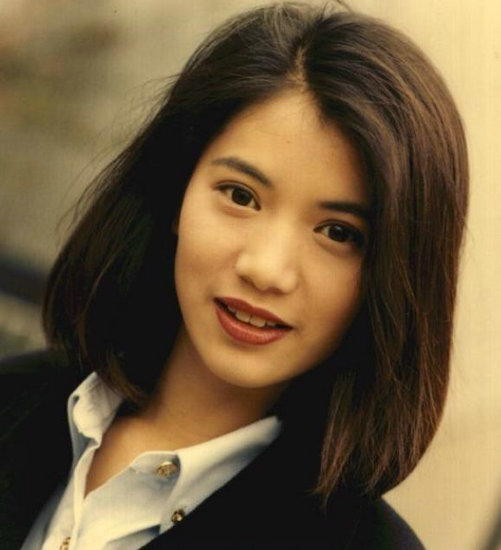 明星年轻时的照片 袁咏仪的美貌让张智霖一见倾心