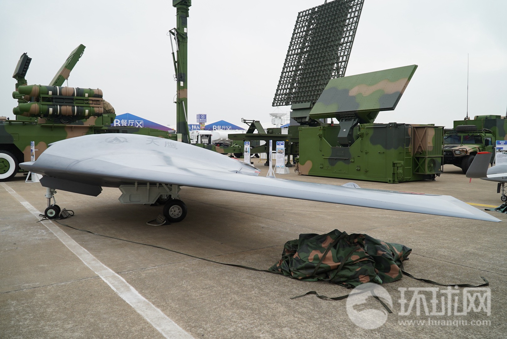 10 中国版x-47b?国产飞翼布局隐身无人机亮相