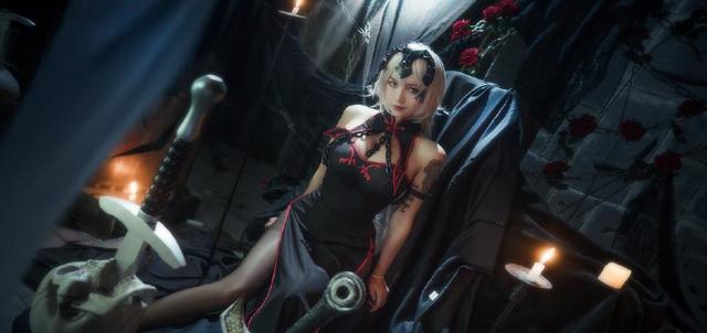 讲真的，洛丽塔大哥的不论是脸型、颜值还是身材，对比普通人都已经算是十分完美了。