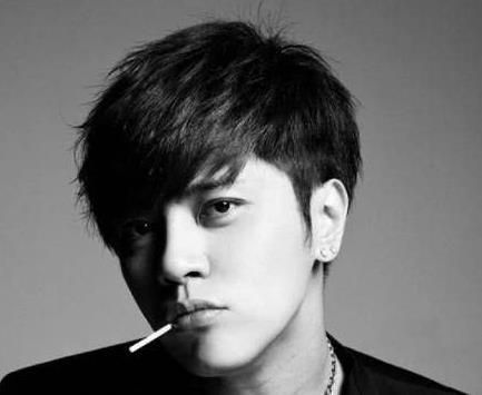 罗志祥胖成球遭女生嫌弃,一个暑假帅到全校女生倒追,成功逆袭!