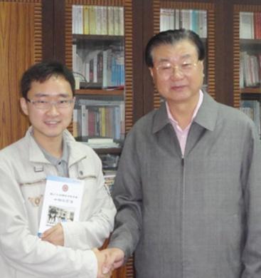 因此人不管做什么事情，还是要脚踏实地，这样才能把事情做得完美，对此你们是怎么看的呢?