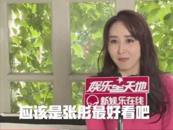 但张彤一直没能遇到让她大火的角色，演了很多配角，甚至演过李小璐的妈妈。