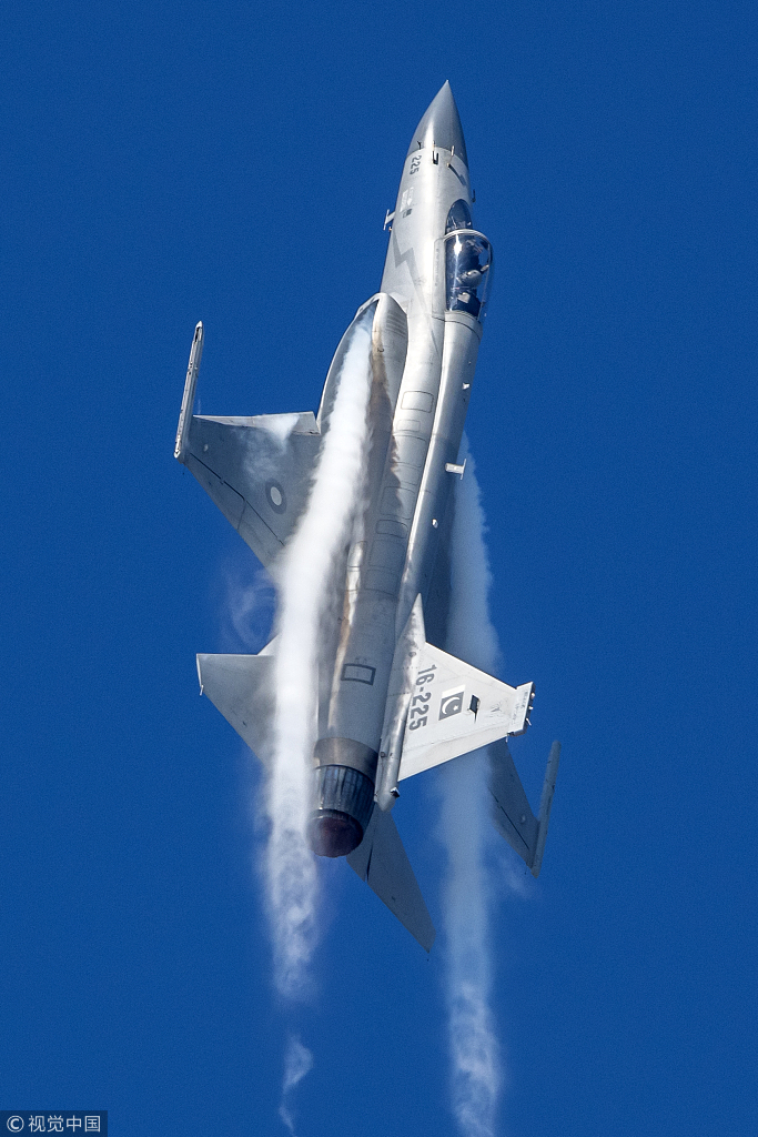 2018珠海航展航空工业ftc2000g枭龙战斗机首秀