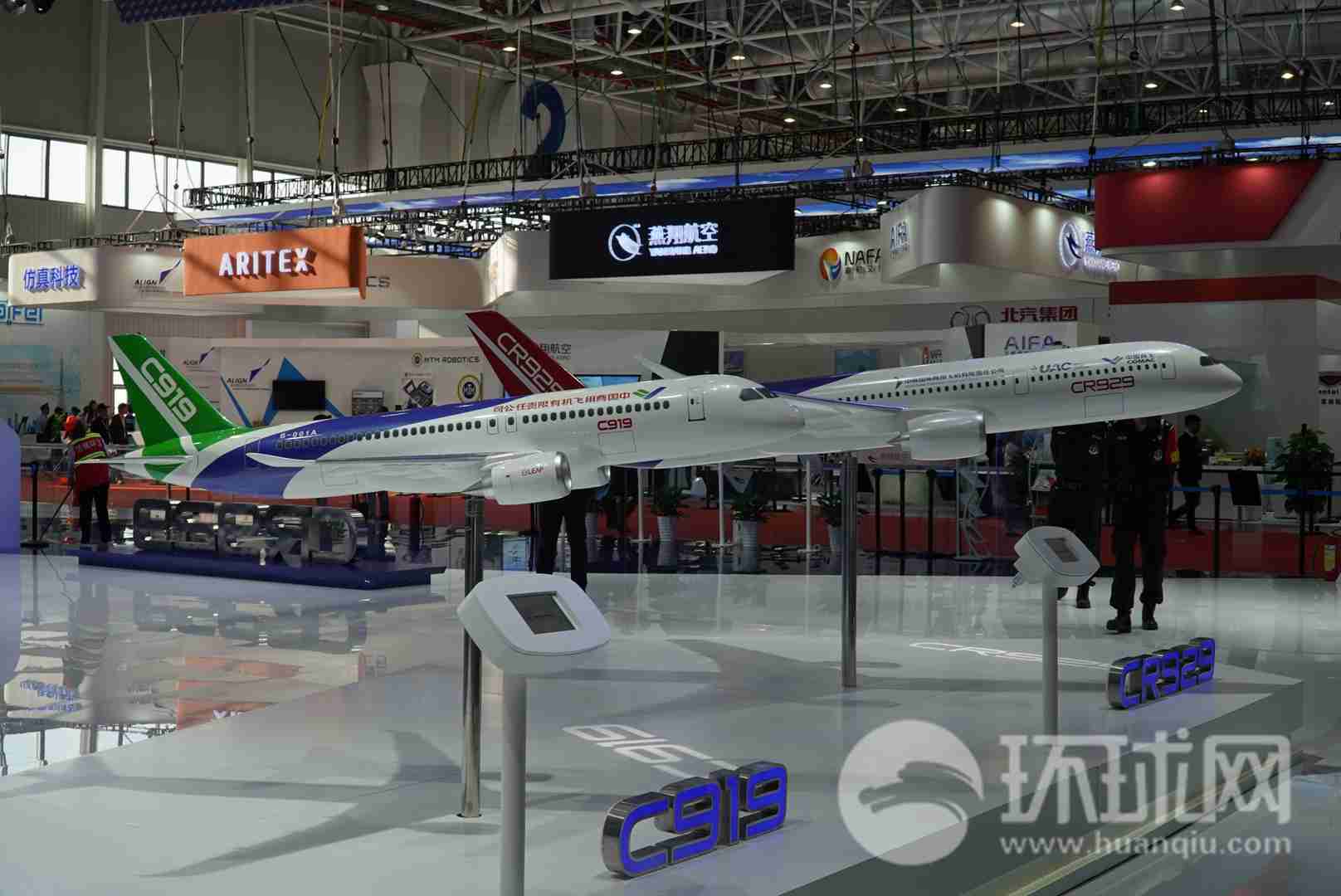 9 大小差别一目了然!同角度对比国产大飞机c919和cr929