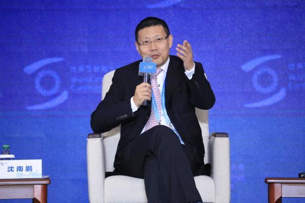 红杉资本全球执行合伙人沈南鹏在发言.浙江新闻客户端记者 倪雁强 摄