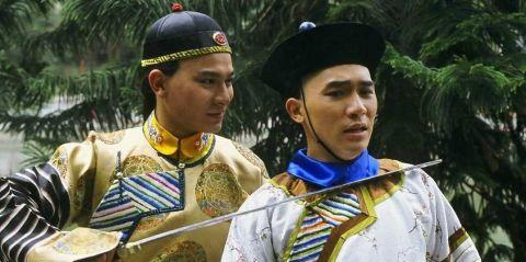 然后就是陈小春那个大家都知道的版本的，属于比较符合读者们的期待的一个版本。