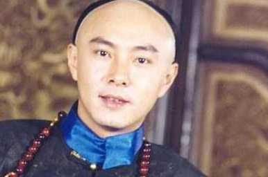 黄晓明的那个就更不用说，分分钟令人跳戏了。