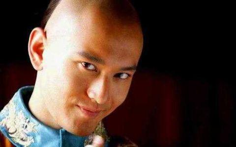 那么谁是金庸本人最满意的韦小宝呢？当然是我们的——星爷了。