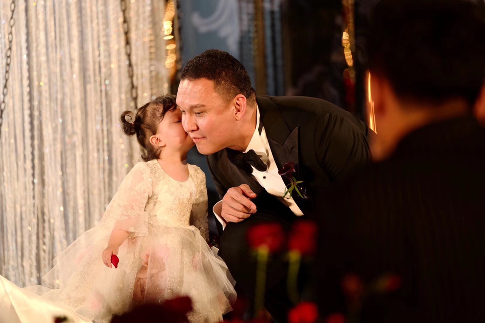 新说唱导演车澈与李嘉格大婚因节目结缘