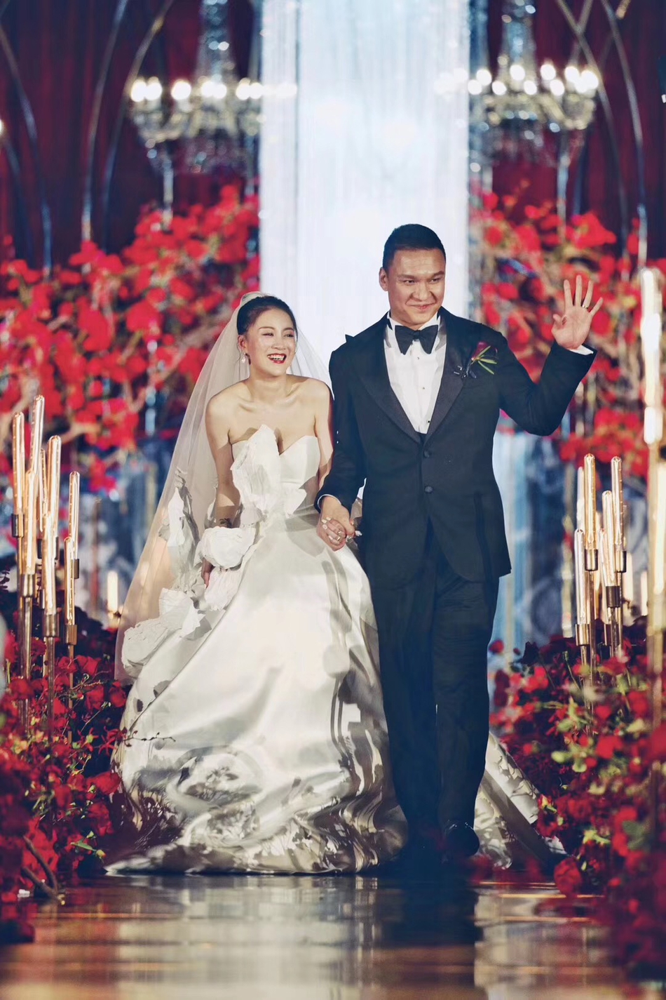 新说唱导演车澈与李嘉格大婚因节目结缘