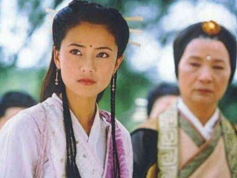 周芷若，高圆圆曾扮演过，姓氏很普通，但金庸却把名字起得那么的好听。雨派潈漴急，风畦芷若香。