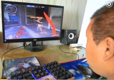 男子无手无脚却被漂亮姑娘喜欢 靠嘴养活一家人 励志