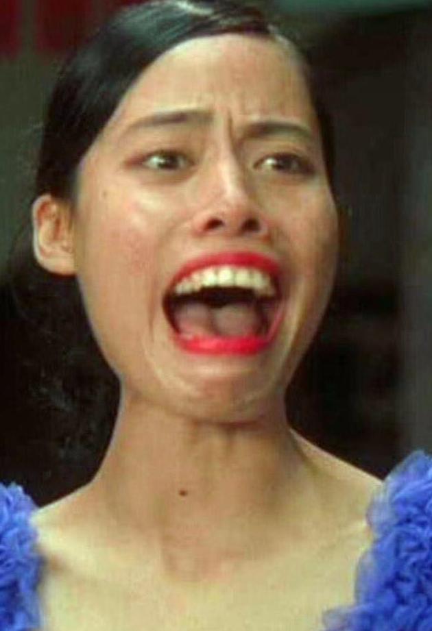 许多观众认为苏亚雷斯·简是男性版的花,当第一次看功夫时,很多观众都记得她。