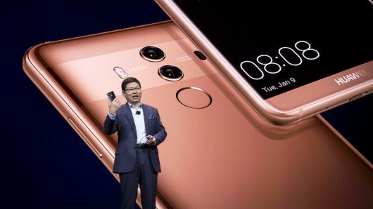 华为计划未来两年推出AR眼镜 抗衡苹果产品