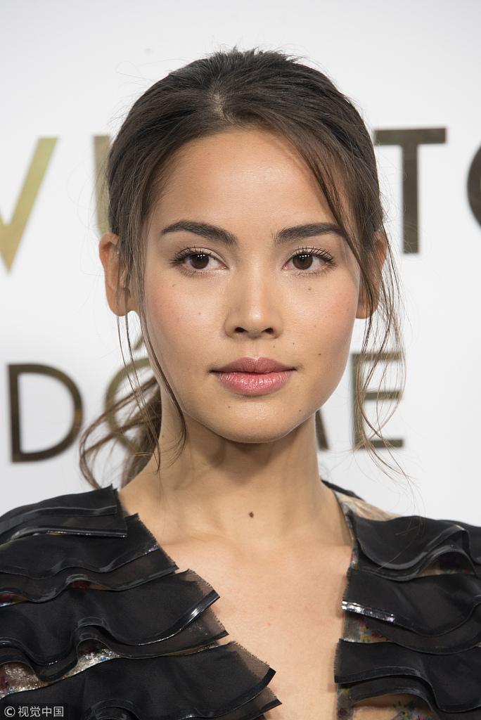 泰民众最想和谁共度"情人节"?英拉排第4,第1名是