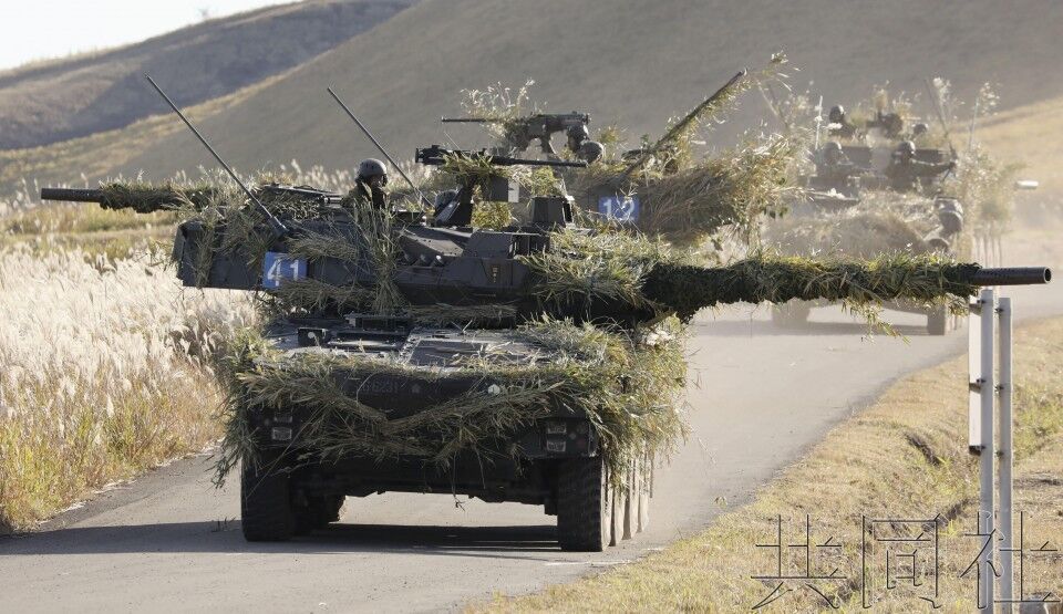 陆上自卫队在九州开展离岛防卫训练设想岛屿遭进攻