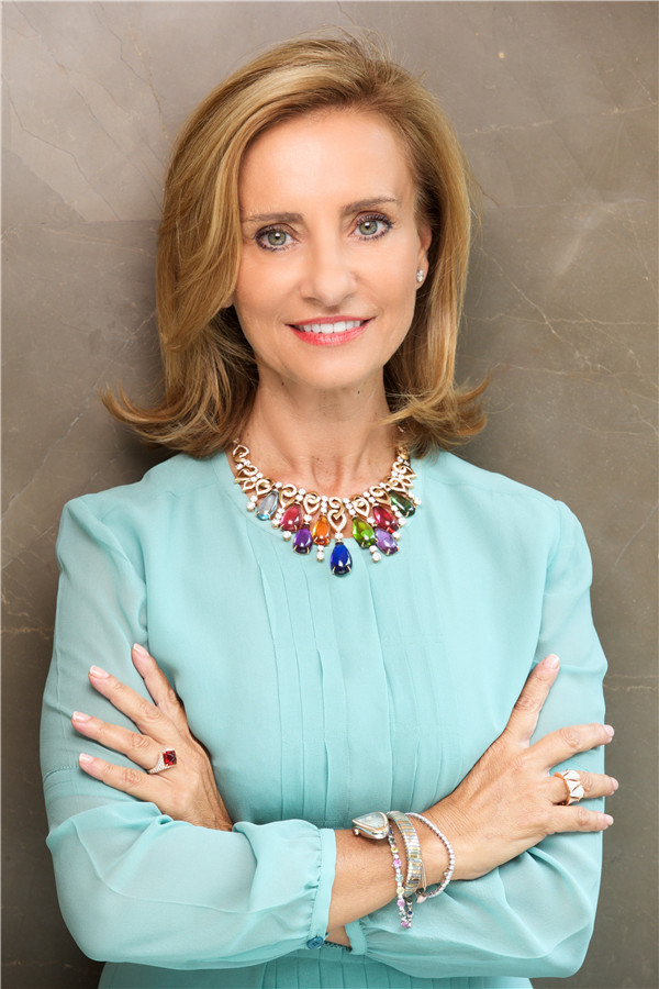 环球网时尚频道专访宝格丽创意总监luciasilvestri