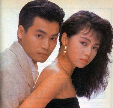 来自1984年11月29日至12月7日的《香港电视》杂志!蛮的可爱的翁美玲