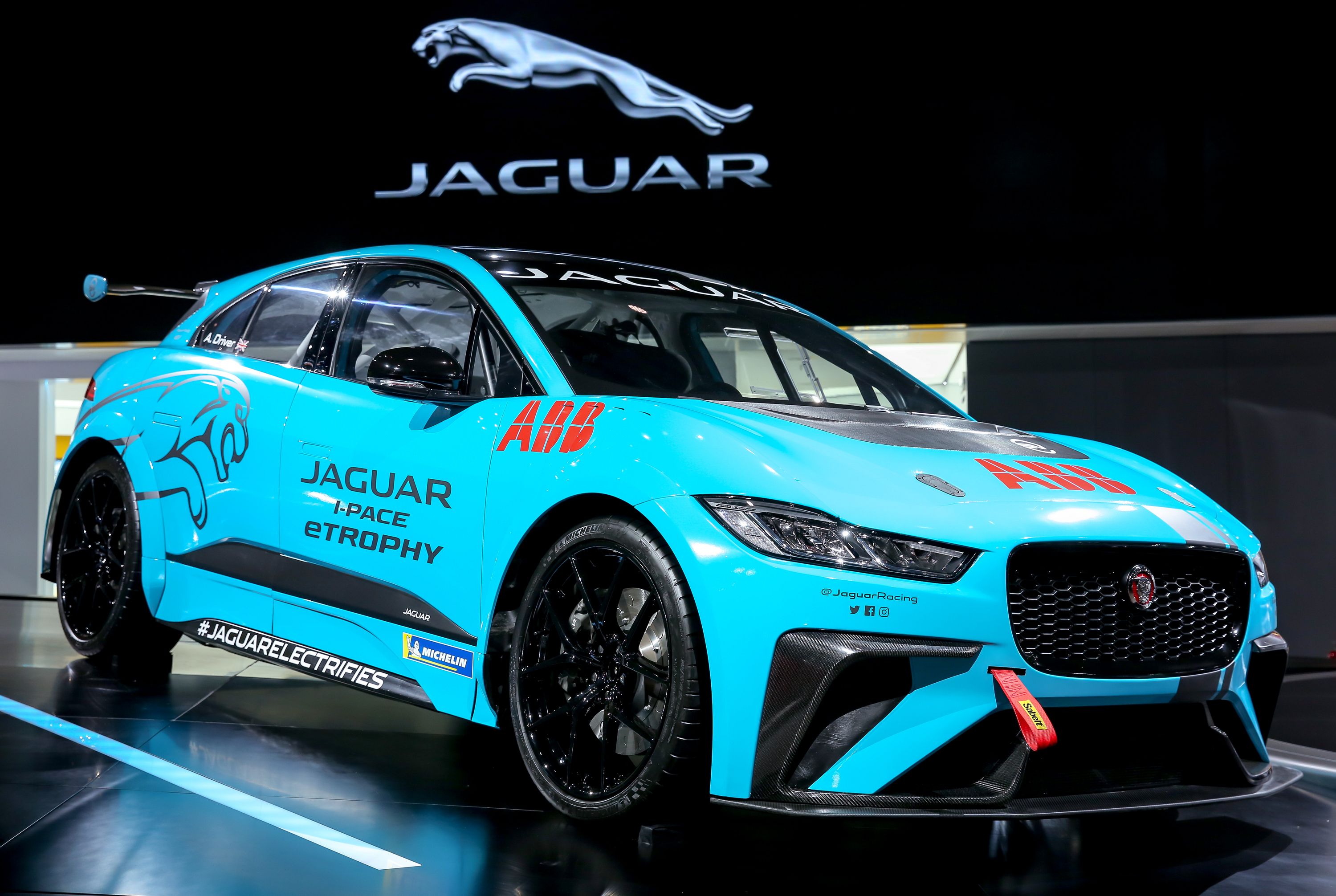 捷豹i-pace etrophy纯电赛车