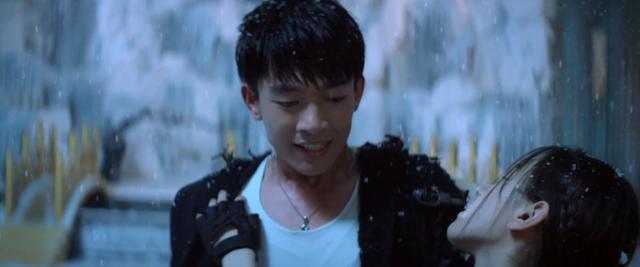 原本不在计划内却惊喜发现的老剧院场景