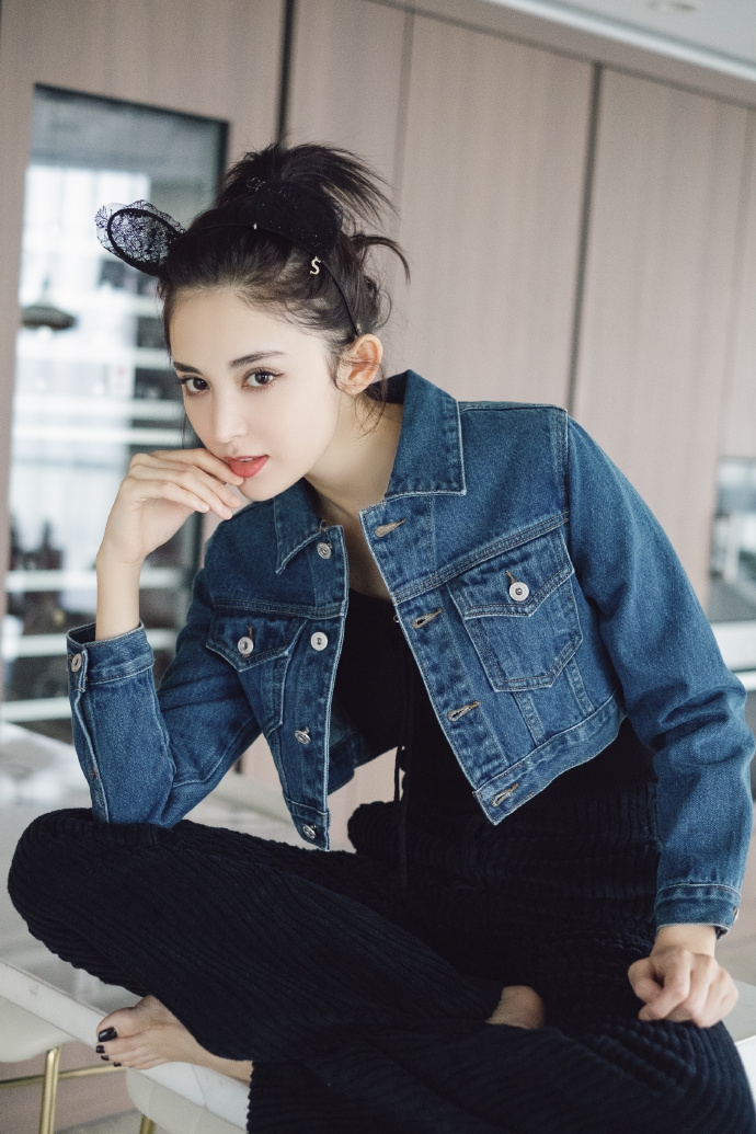 古力娜扎十分可爱