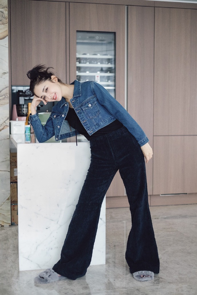 古力娜扎十分可爱