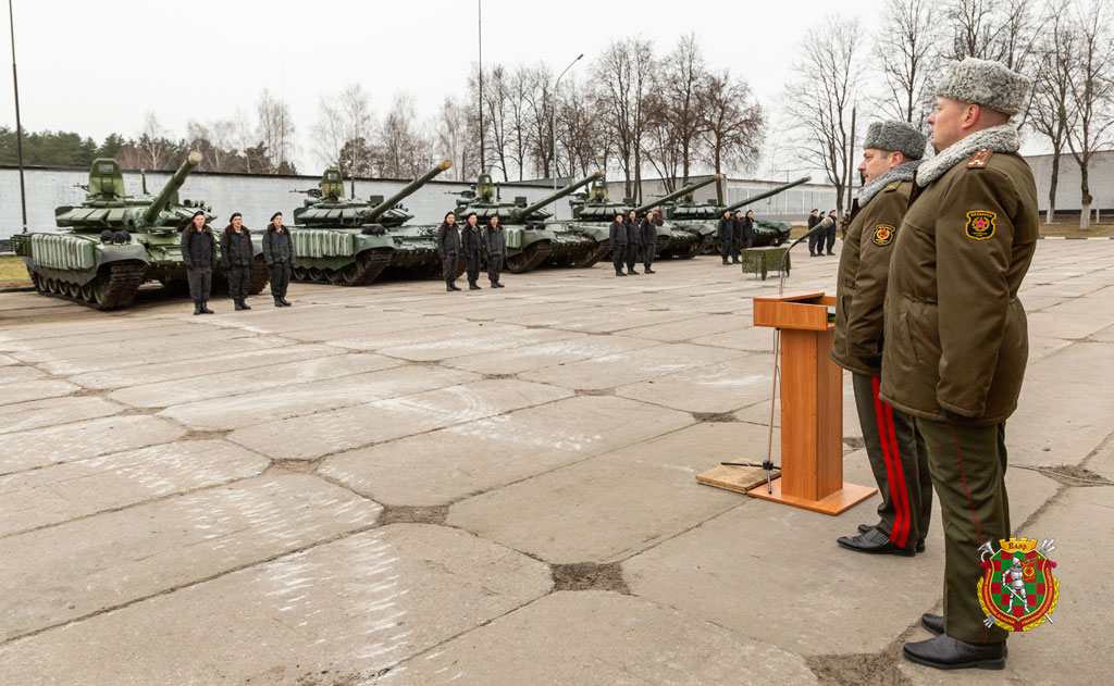 近日,白俄罗斯陆军接收了最新一批t-72b3主战坦克,为了接收这批坦克