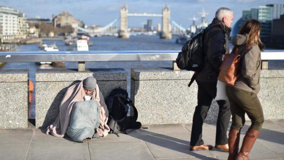 英國無家可歸者一季度達到32萬人 每200人中就有1人露宿街頭