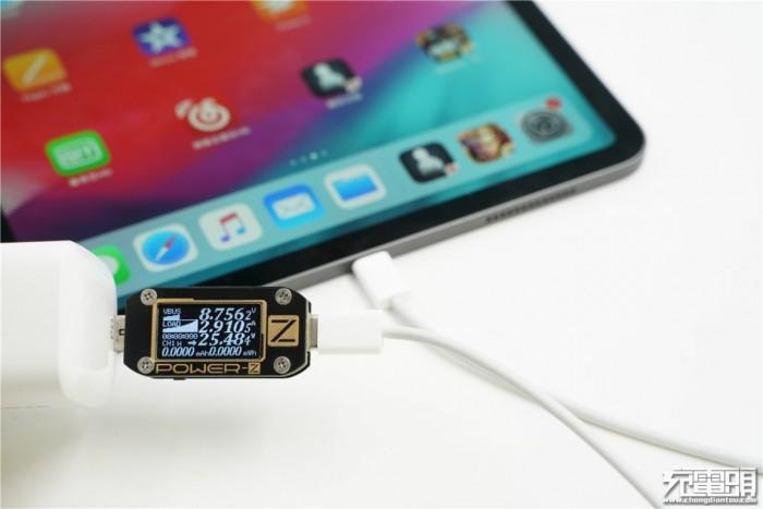 ANKER（A2017）充电器，功率27W，支持PD快充协议，充新款iPad Pro，电压8.75V，电流2.91A，功率25.48W，PD快充开启。