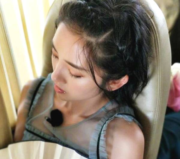 明星的睡姿,唐艺昕流口水,鹿晗乖巧,陈赫承包我一年笑点