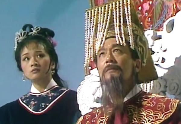 曾江在《杨家将》中饰演玉皇大帝，曾江在娱乐圈也是一位老戏骨了，带给观众很多的作品。