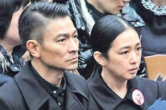 岳父是马来西亚槟城首富 老婆是选美季军 真的是刘德华高攀了