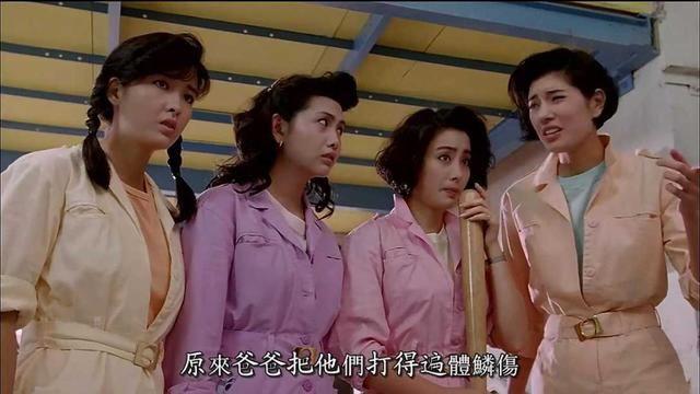 最近51岁的周慧敏疯狂刷频,简直像个天使.而其他两位港姐中的女神呢?