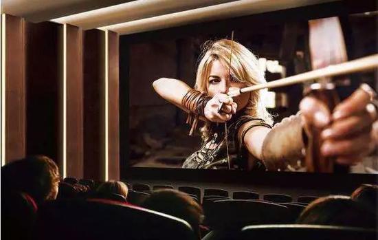 作为国内第一大院线公司,截止到2018年10月31日,万达电影共拥有直营