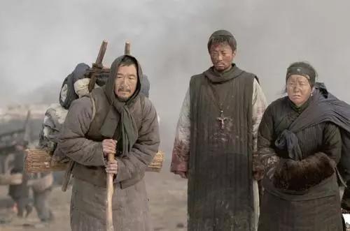 从这些细节可以看出，一个好演员的敬业，认真，真的是不容易。