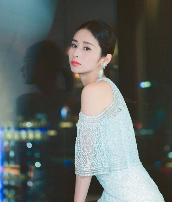 所以通过以上两人的对比可以看出，遇见一个好男人还是很重要的。